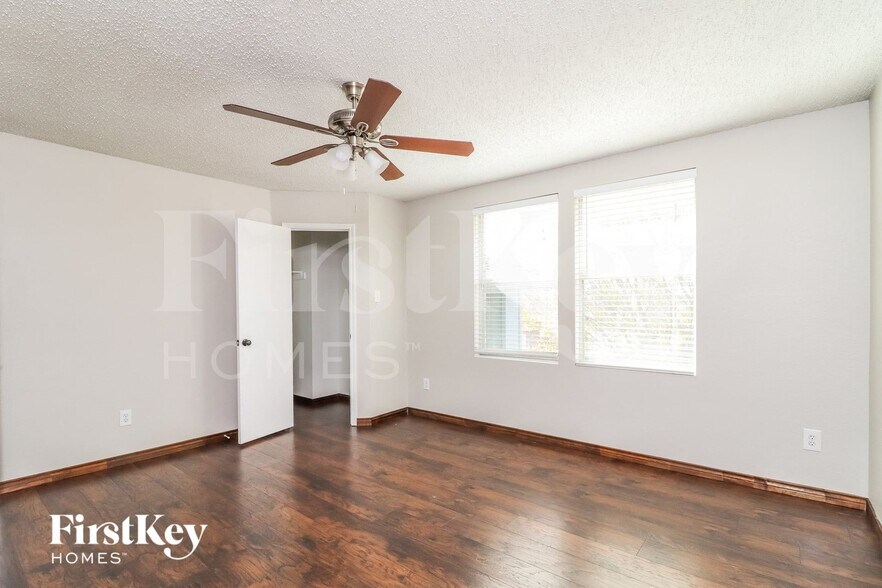 Building Photo - 3900 Golden Horn Ln