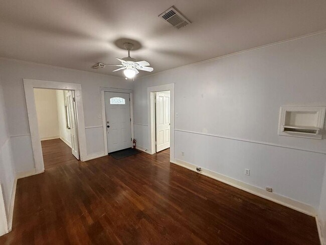 Building Photo - 509 N Peachtree St