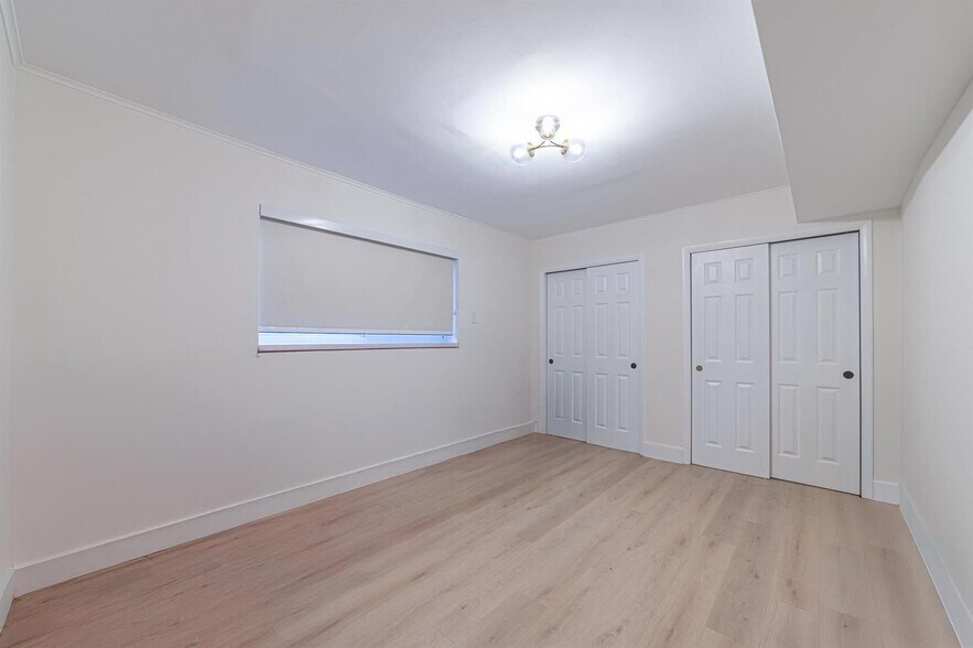 Building Photo - 1020 SW 31st Ave
