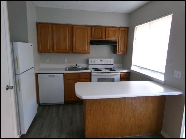 Building Photo - 101 Ellis Dr