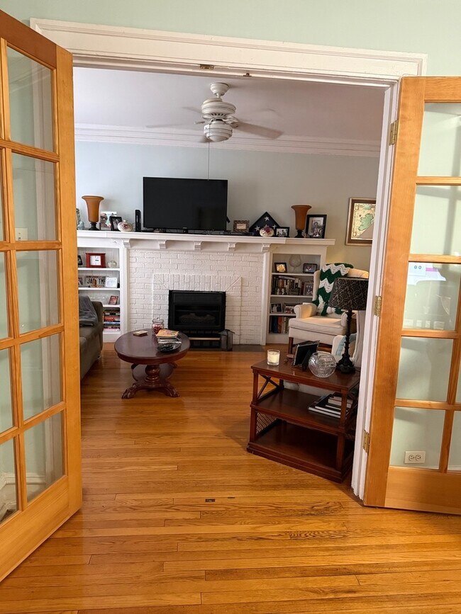 Building Photo - 1130 W Pratt Blvd