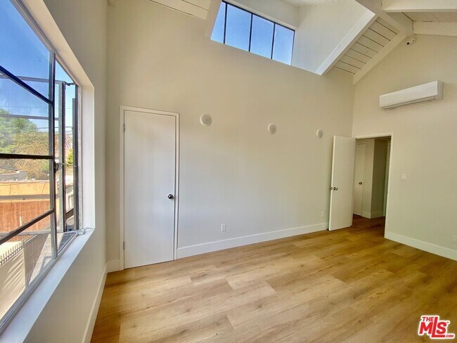 Building Photo - 6207 Banner Ave