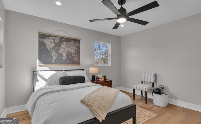 Building Photo - 459 Lester road