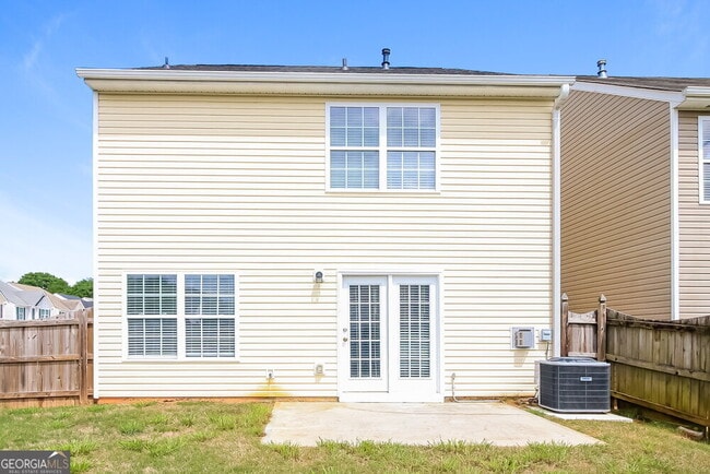 Building Photo - 10 Chandler Cir