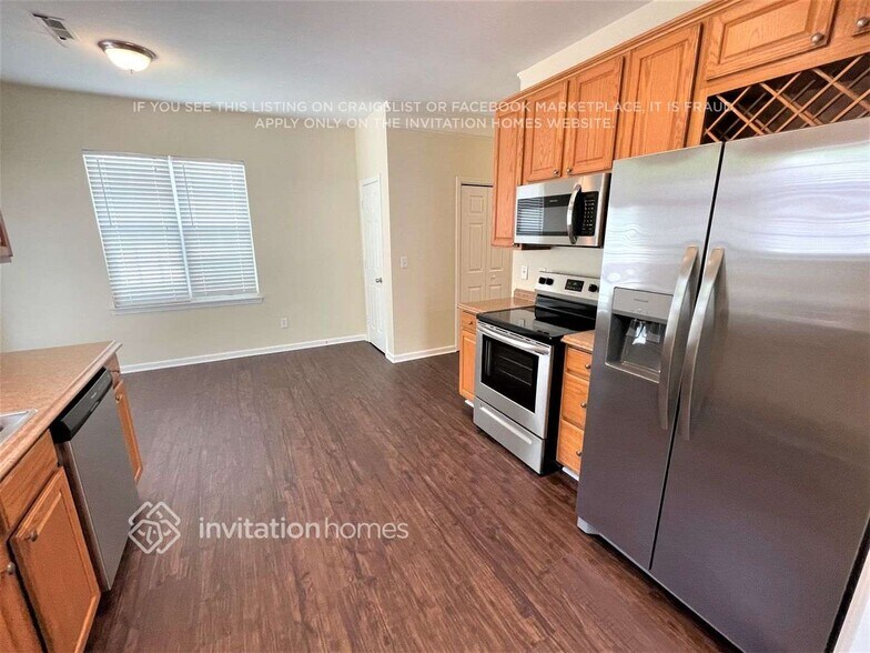 Building Photo - 9938 Willow Leaf Ln