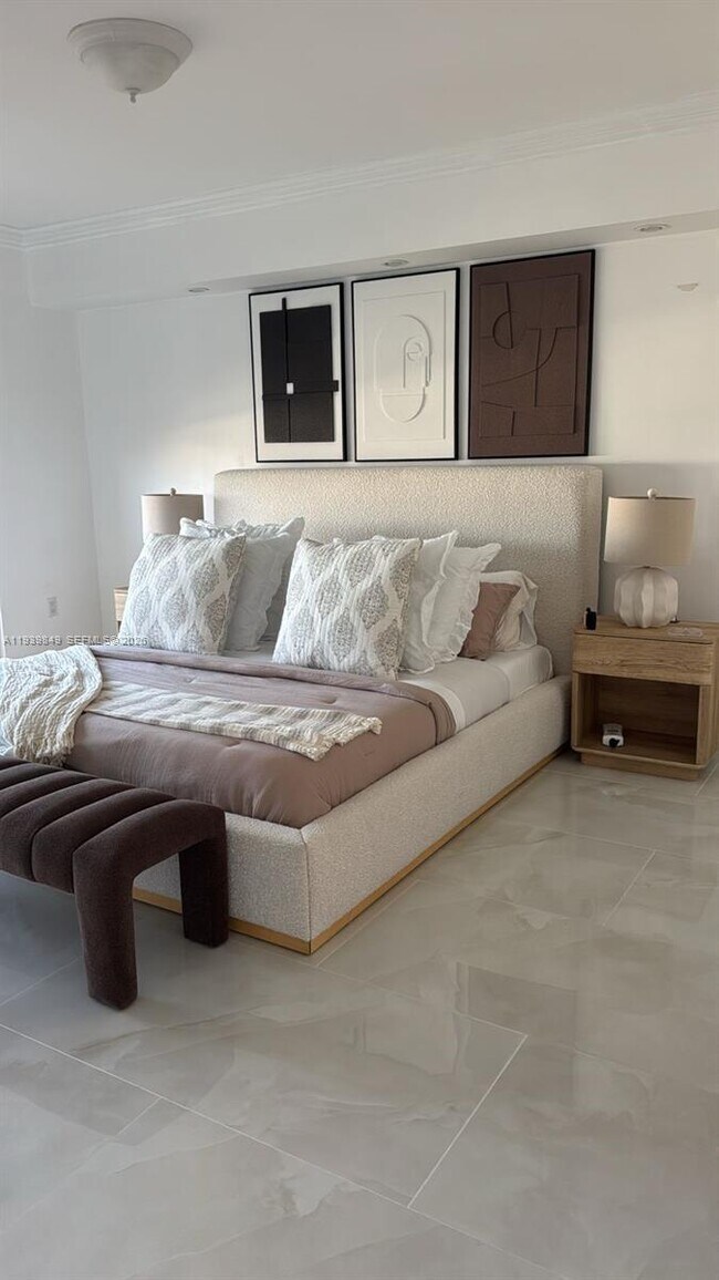 Building Photo - 1830 S Ocean Dr