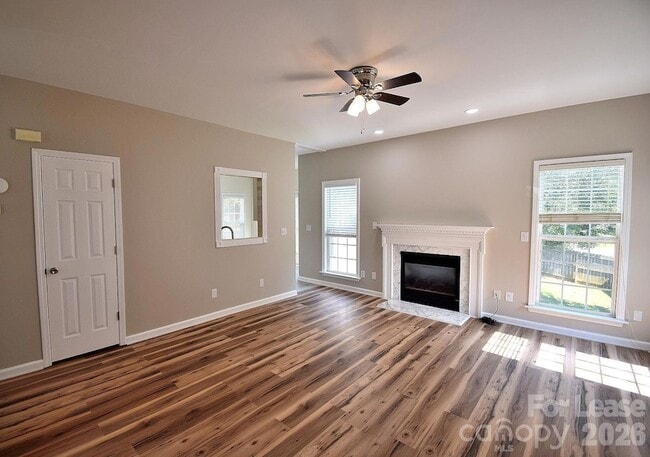 Building Photo - 2941 Glen Summit Dr