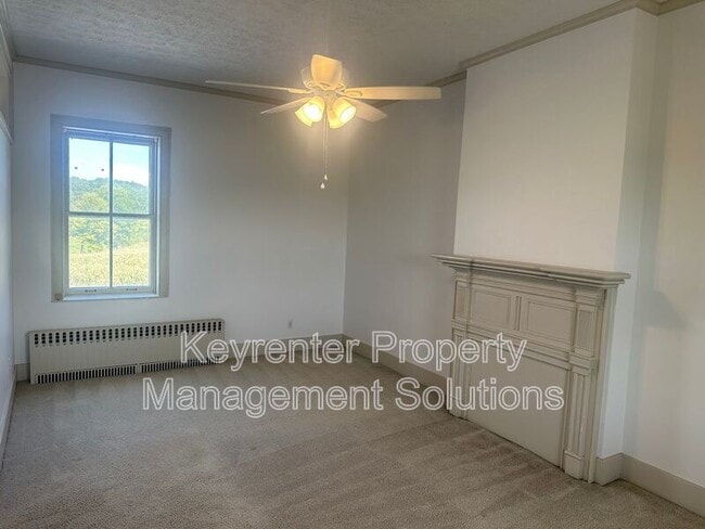 Building Photo - 151 Tanner Ln