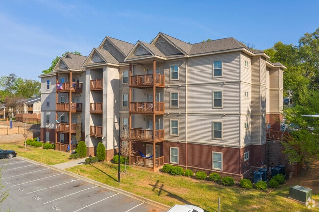 Building Photo - College Place