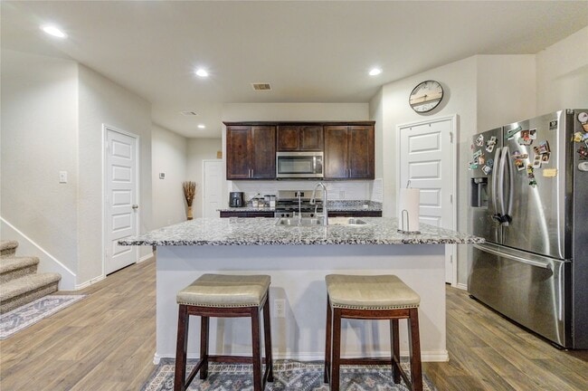 Building Photo - 1615 Goose Island Ln