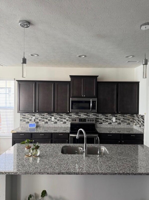 Building Photo - 6995 Pickett Pl