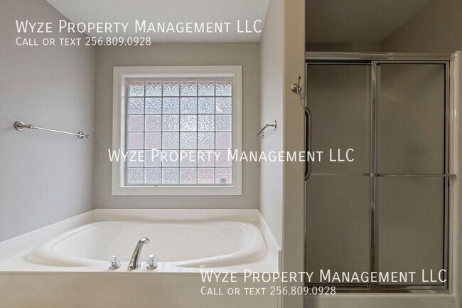 Building Photo - 104 Hardiman Pl Ln
