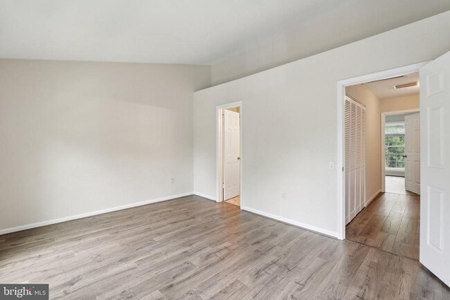 Building Photo - 7191 Fairfield Ct