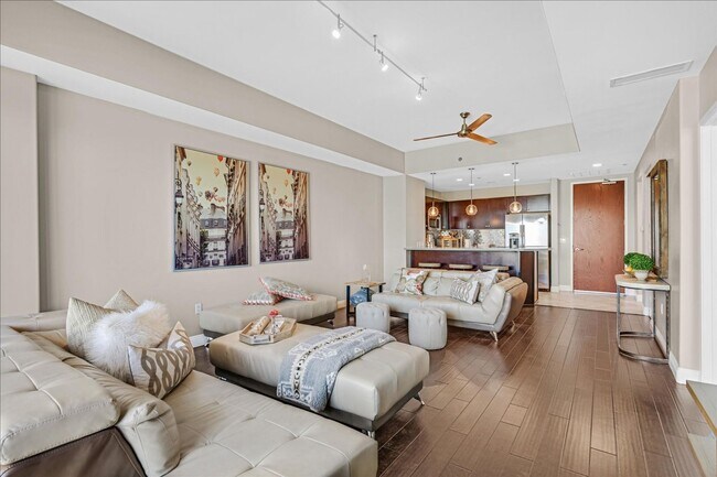 Building Photo - Designer Furnished Beauty at One Las Vegas!