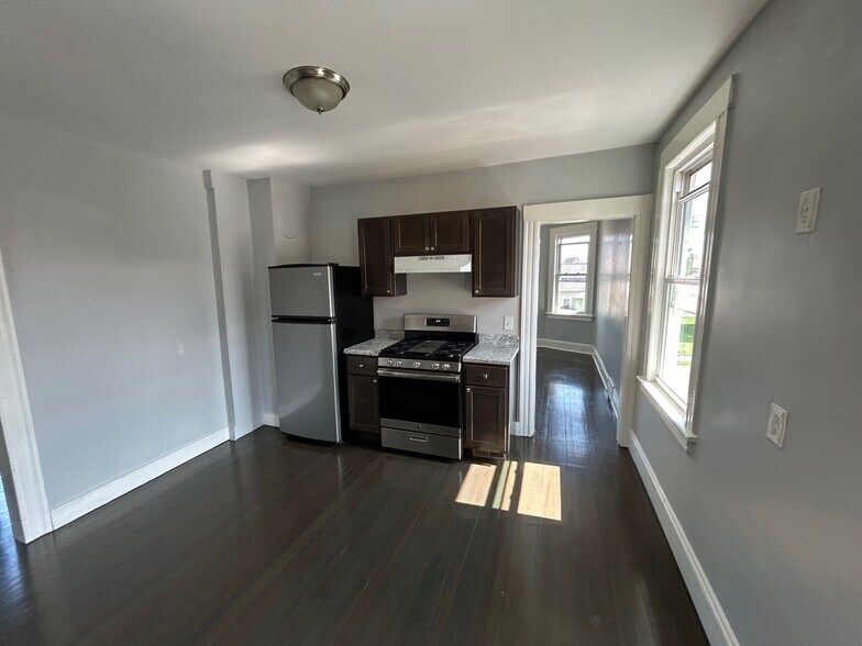 Kitchen - 26 Arlington St