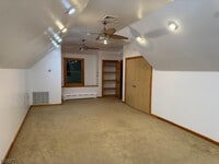 Building Photo - 160 6th Ave