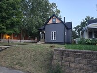 Building Photo - 817 W 5th St