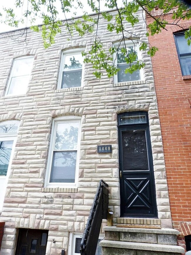 Building Photo - Charming 2 Bed w/ Parking | Steps from Latrobe Park — Locust Point!