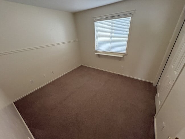 Building Photo - Vail School District 3 bedroom two bath