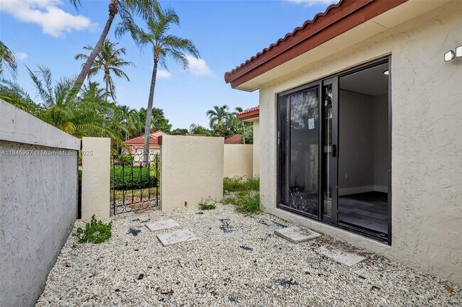 Building Photo - 17329 NW 62nd Ct