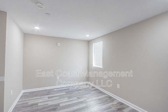 Building Photo - 601 Richwood Ave