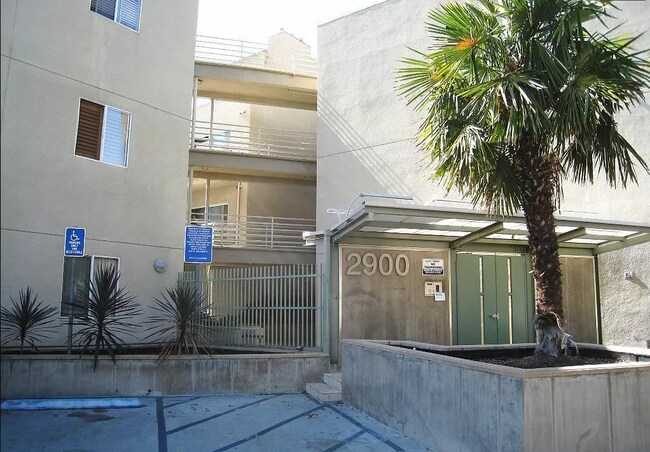 Primary Photo - 2900 Fairway Ave