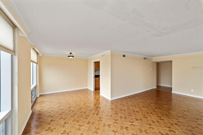 Building Photo - 1111 N Gulfstream Ave