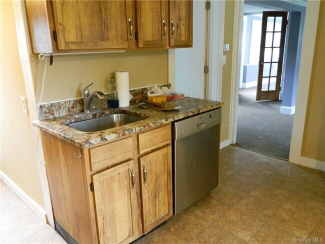 Building Photo - 34 Kings Hwy