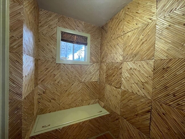 Building Photo - Gorgeous Mid-Century Modern Home Adjacent to BYU