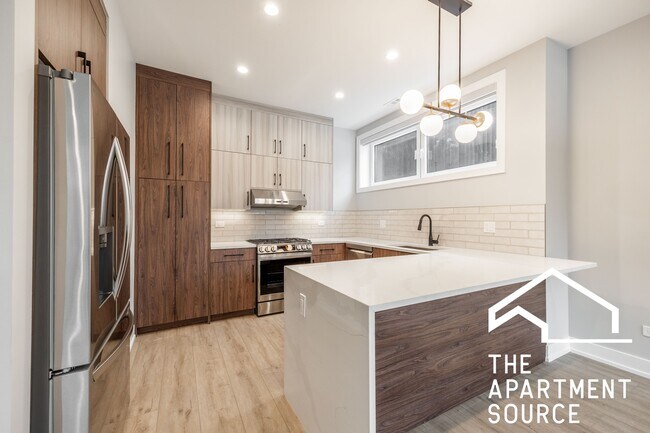 Building Photo - 2355 W Flournoy St