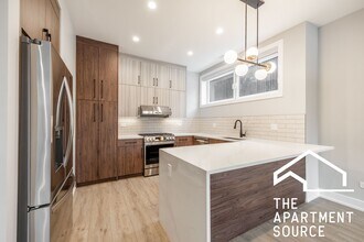 Building Photo - 2355 W Flournoy St