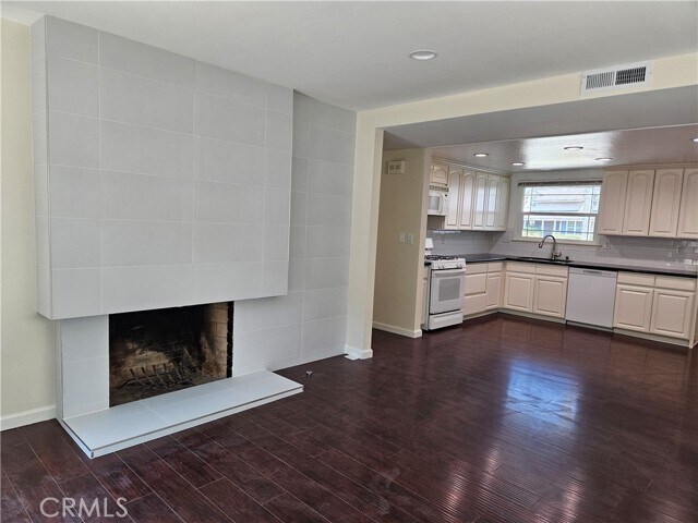 Building Photo - 1719 Canyon Dr