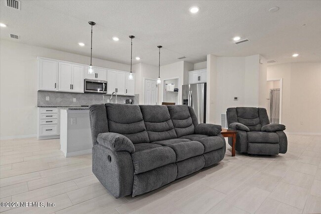 Building Photo - 483 Orchard Pass Ave