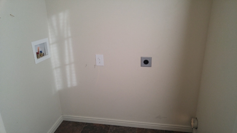 Building Photo - 1672 E 450 N