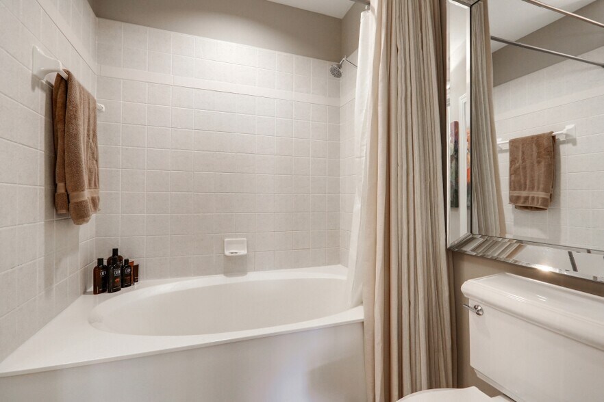 Building Photo - 850 Piedmont Ave NE