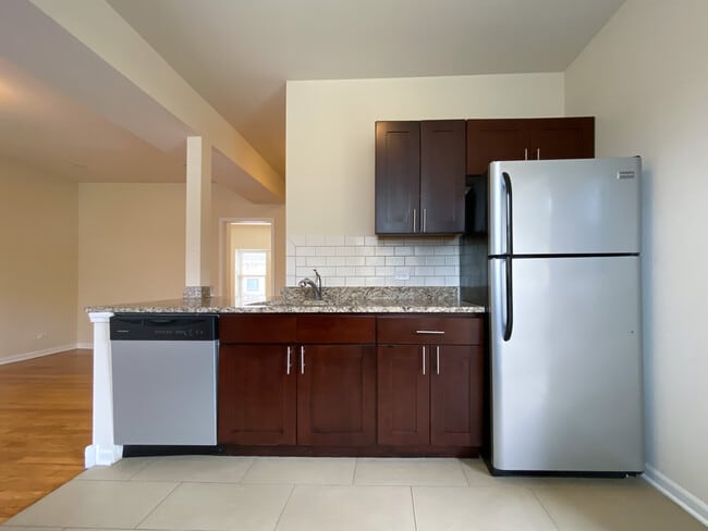 Kitchen - Necedah at 4740-4748 South Greenwood