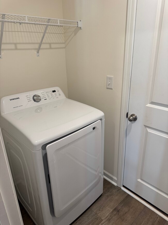 Building Photo - 6019 Willutuck Dr