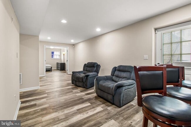 Building Photo - 8920 Flour Ct