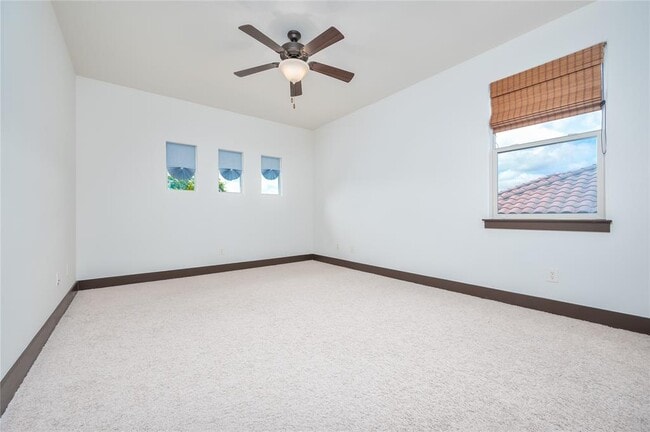 Building Photo - 308 Golden Bear Dr