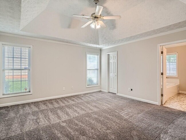 Building Photo - 2817 Manor Glen Ln NW