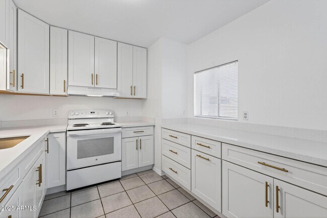 Building Photo - 8321 W Edwards St