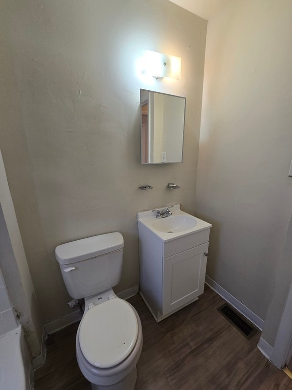 Building Photo - 1707 Chicago Ave