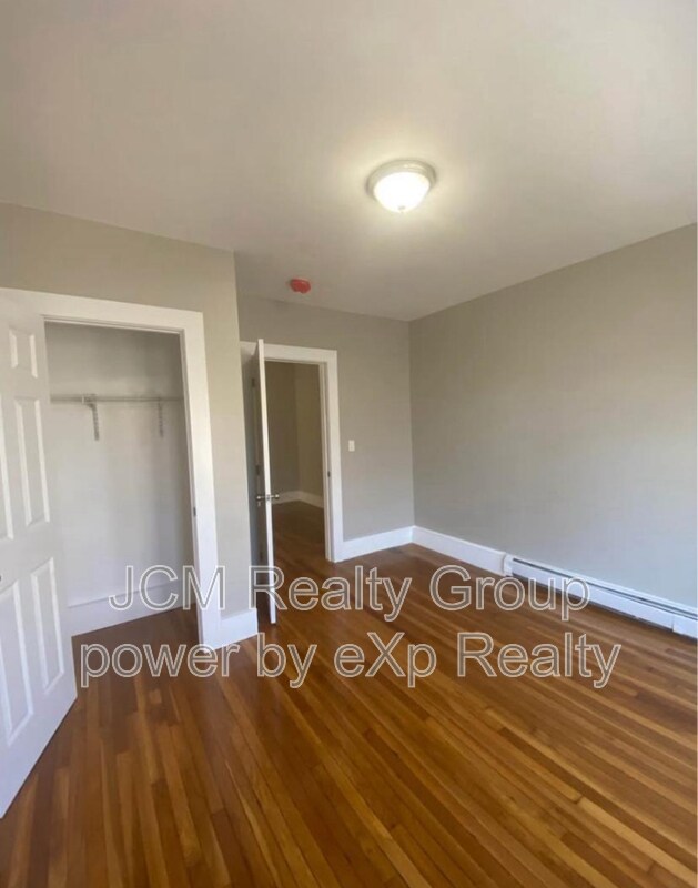 Building Photo - 23 Mall St