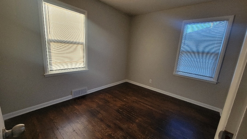 Building Photo - 4335 S 50th St