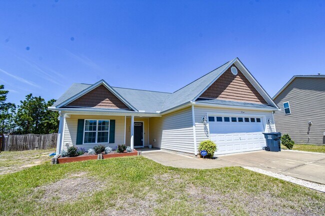 Primary Photo - 3 Bedroom 2 Bath Home-Pets Allowed