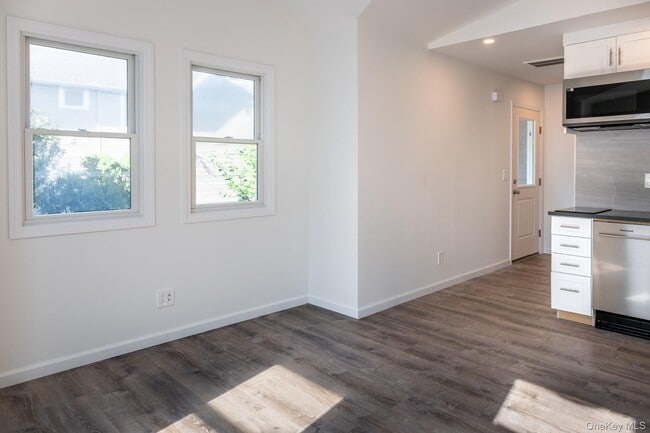Building Photo - 43 N Midland Ave