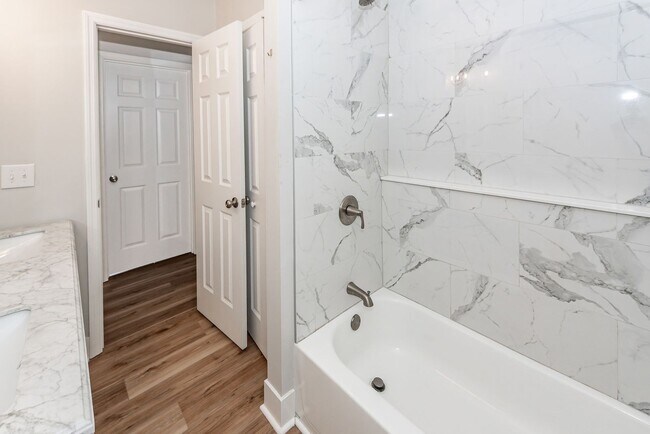 Building Photo - 3 Bedroom, 1 Bathroom Home in Willowbrook - Goose Creek