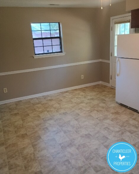 Building Photo - 115 Florence St