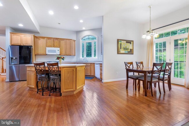 Building Photo - 43997 Riverpoint Dr