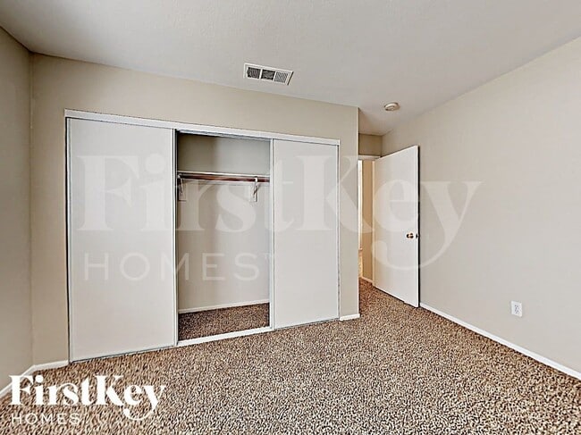 Building Photo - 1683 Black Hills Way